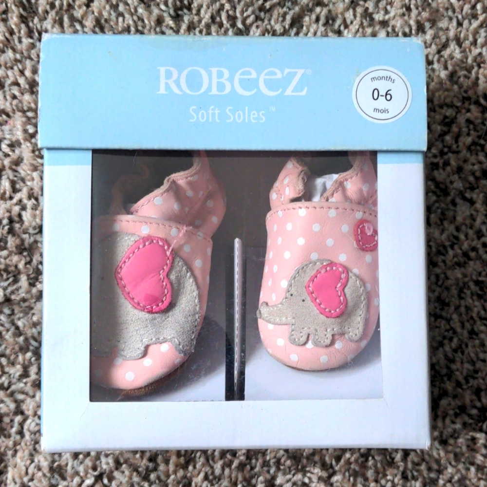 Robeez 0-6 month pink elephant shoes